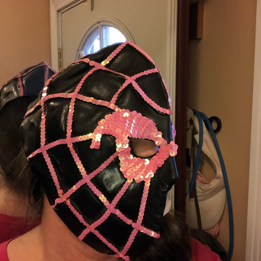 Mask - Picture 2 of 2